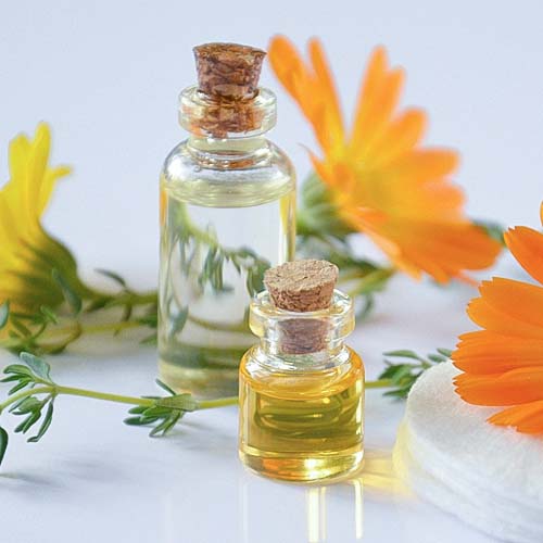 aromathérapie pot de crème composés aromatiques extraits de plantespharmacie Gallieni